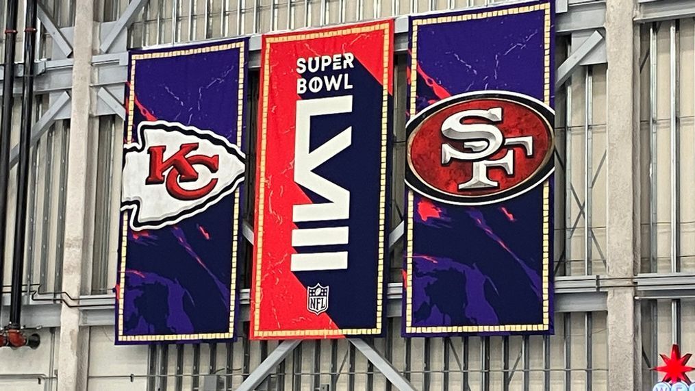 The Kansas City Chiefs and San Francisco 49ers land at Harry Reid International Airport in Las Vegas ahead of Super Bowl LVIII on Sunday, Feb. 4, 2024. (Credit: Photojournalist Geoffrey Burres | KSNV)