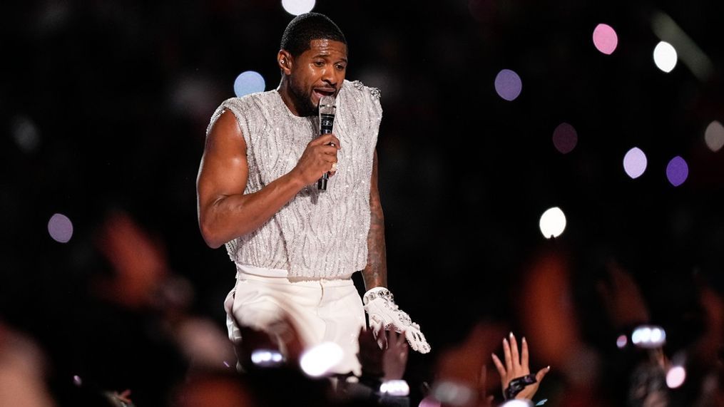 Usher performs during halftime of the NFL Super Bowl 58 football game between the San Francisco 49ers and the Kansas City Chiefs Sunday, Feb. 11, 2024, in Las Vegas. (AP Photo/Brynn Anderson)